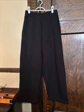 Uniqlo Black Wide Leg Sweatpants